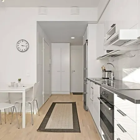 Kotimaailma - Kompakti Kaunis Yksioe Kahdelle, Leppaevaara Appartement *