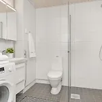 Kotimaailma - Kompakti Kaunis Yksioe Kahdelle, Leppaevaara Apartamento *